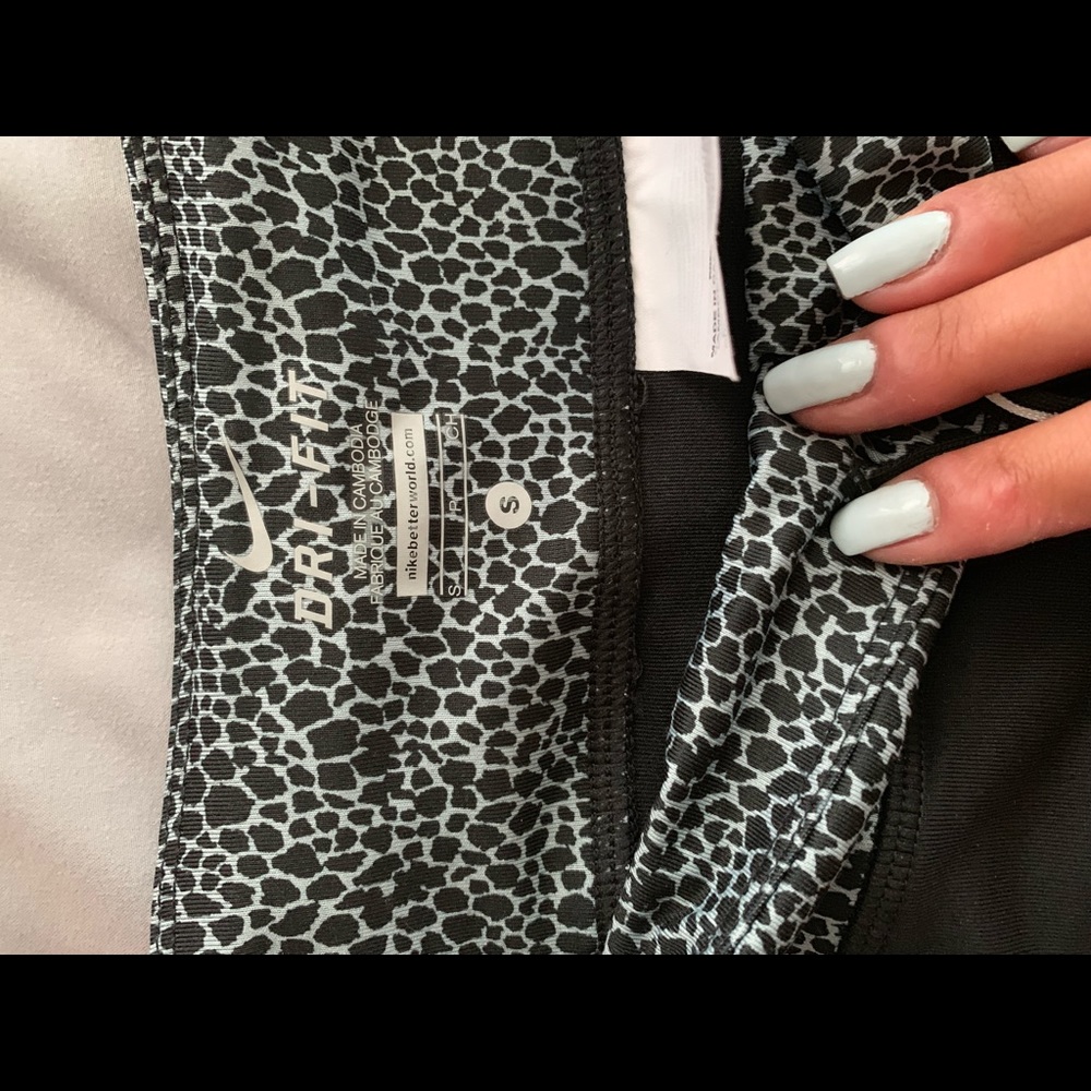 Nike RUN crops - Picture 2 of 4